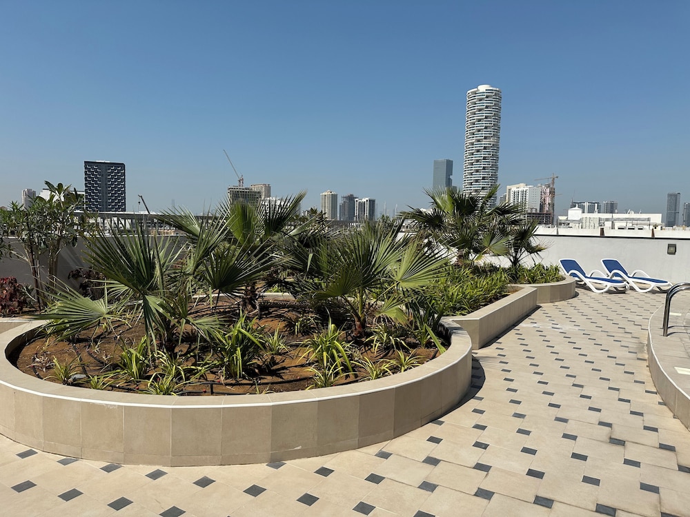 Luxurious and Spacious one Bedroom Apartment in the Heart of Dubai