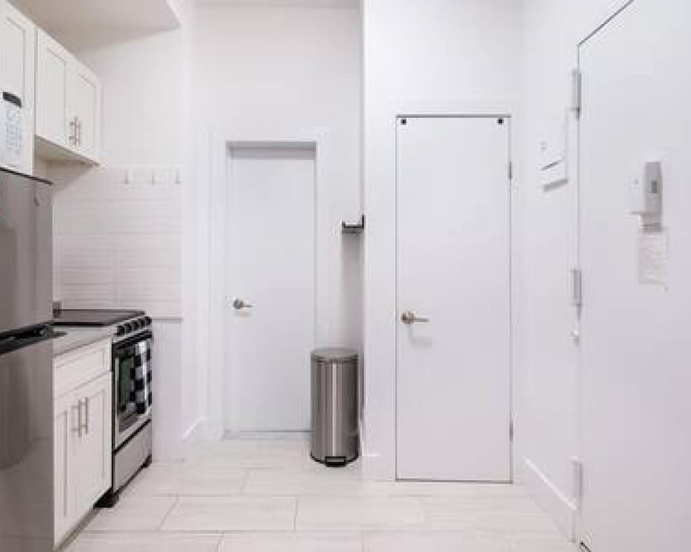 444-1c New Studio in Hell s Kitchen