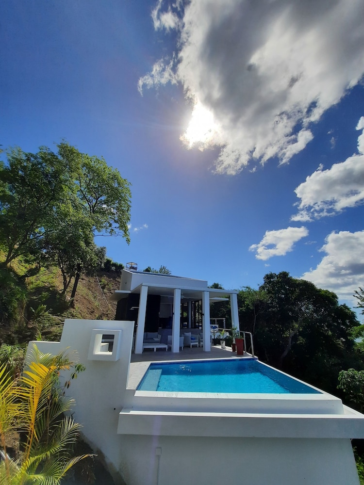 Villa Being - Tobago Luxury B&B