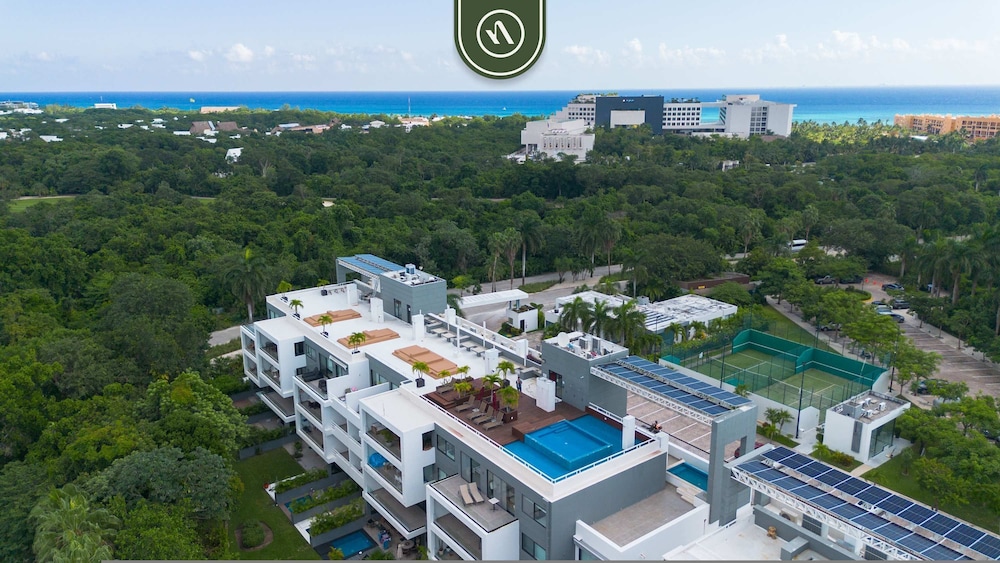Nick Price Residences A 206