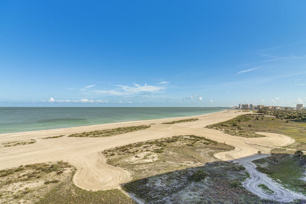 Walk to Beach & Eats: Condo w/ Pool in Clearwater!
