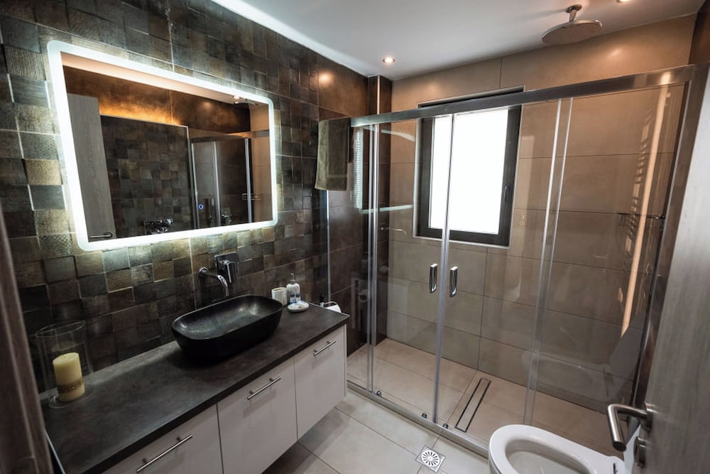 Serenity Suites Sea View 2 view 3