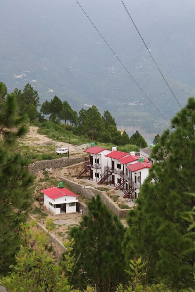 Tathastu Resort Tehri
