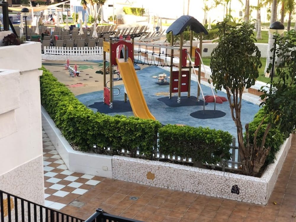 Compostela Beach Family Garden Los Cristionas