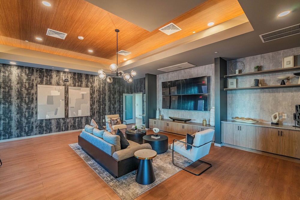 ROVE LIVING/KL - Cardinal 95
