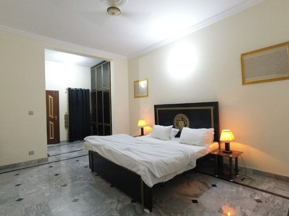 Room-room in Asga Best Hostel Versace ho
