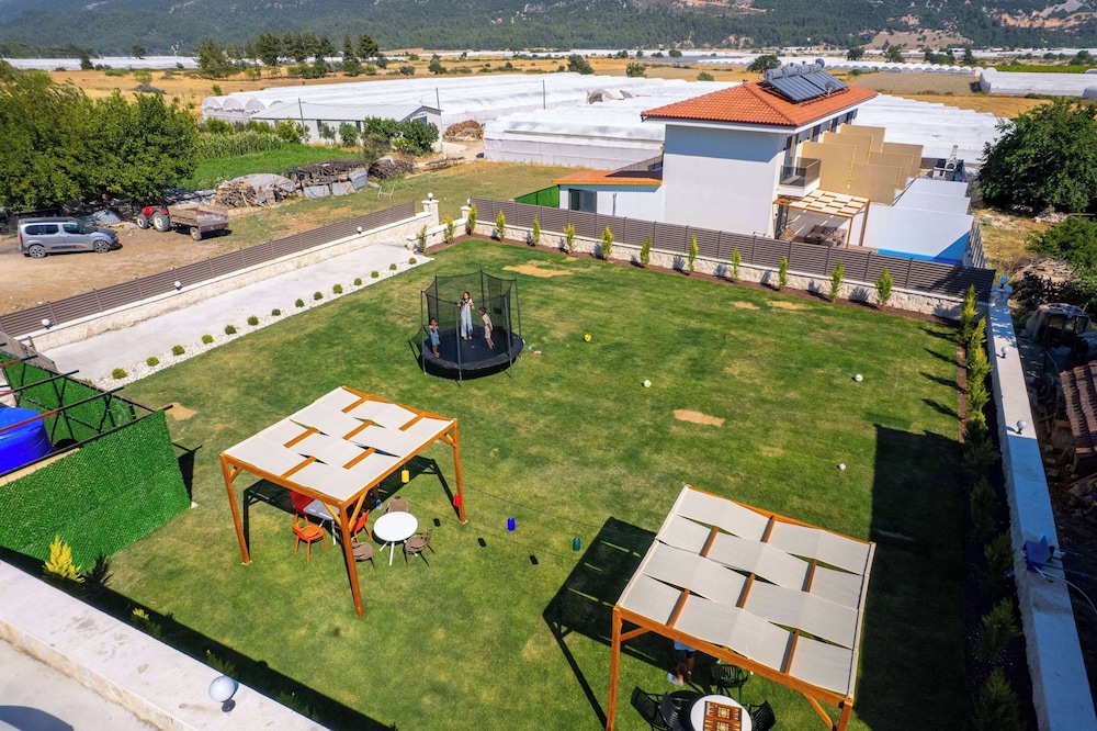 Kas Pera Villas