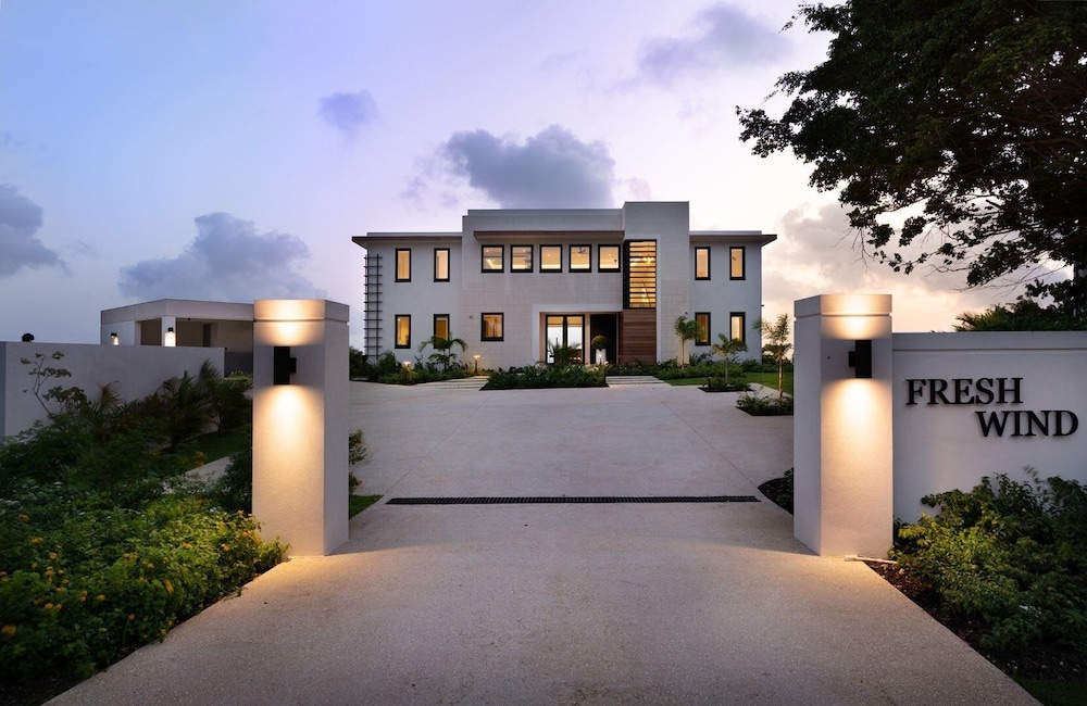 Apes Hill - Fresh Wind 4 Bedroom Villa