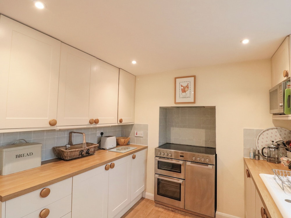 Harwood Cottage
