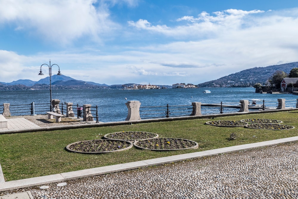 Incanto Del Lago 50 Meters From Lake