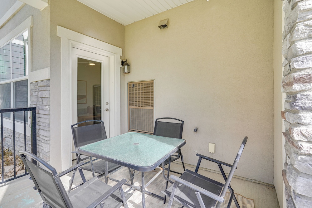 Sleek Vineyard Condo w/ Access to Community Pools view 5