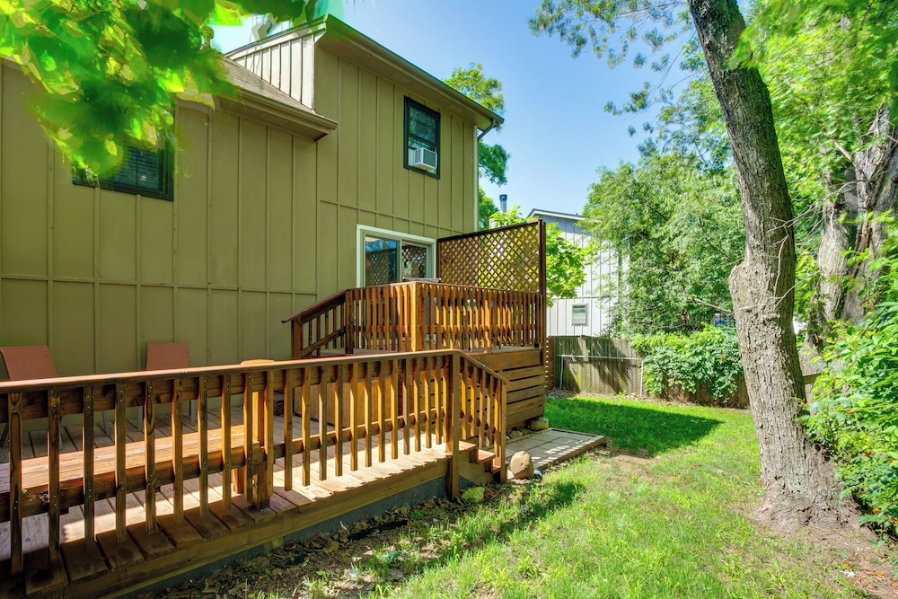 Shop, Dine & Unwind: Walkable Overland Park Home