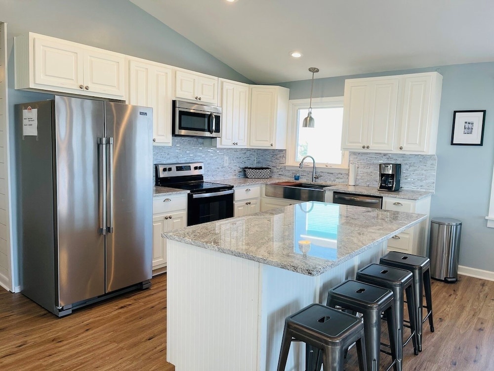 3/4 Time - 4 Br Home