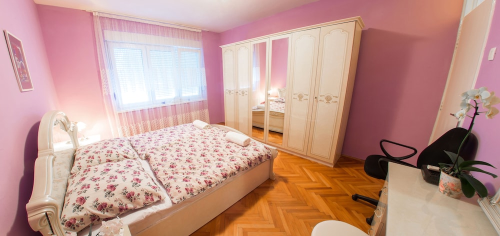 Apartment Hemingway en Mostar — hotel room
