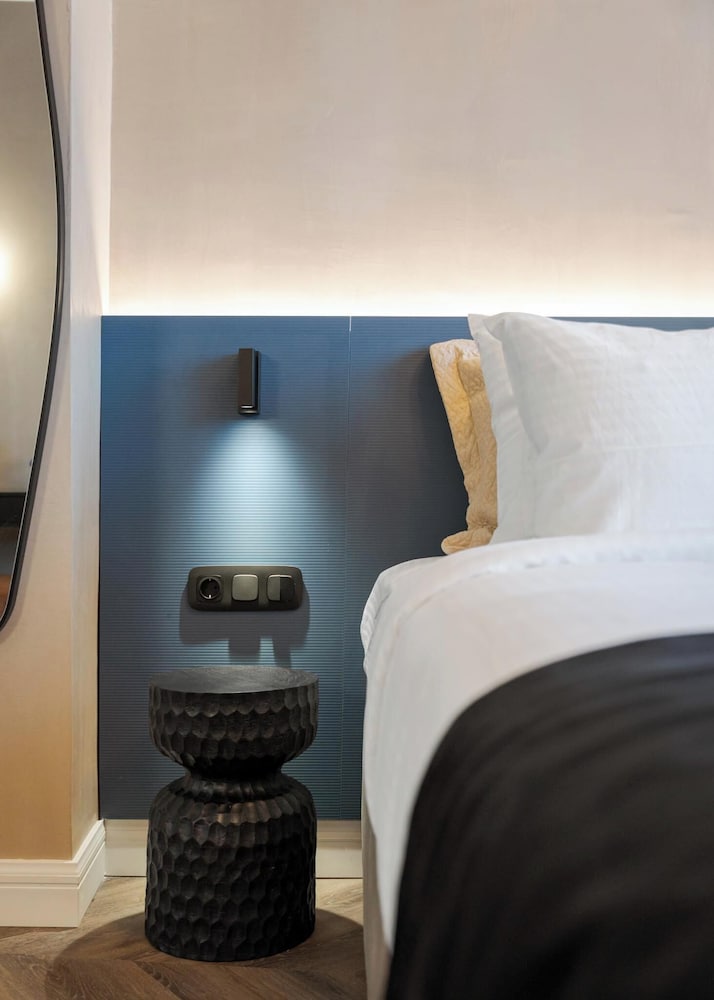 Acropolis Luxury Athens Suites