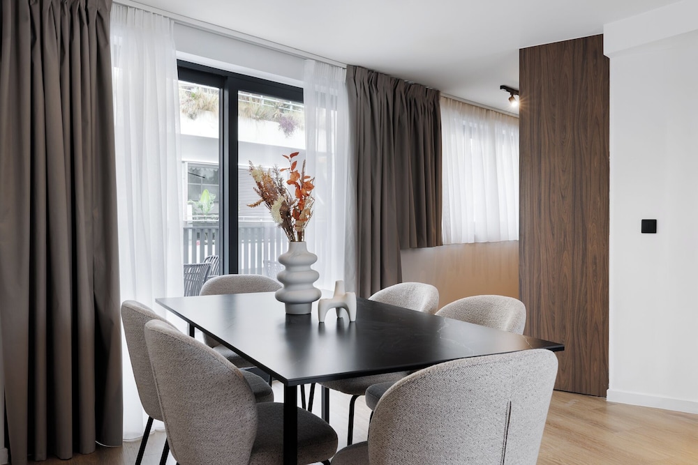 MoRe by Zoia Living