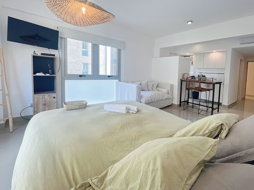 Ayres Suites Moreno