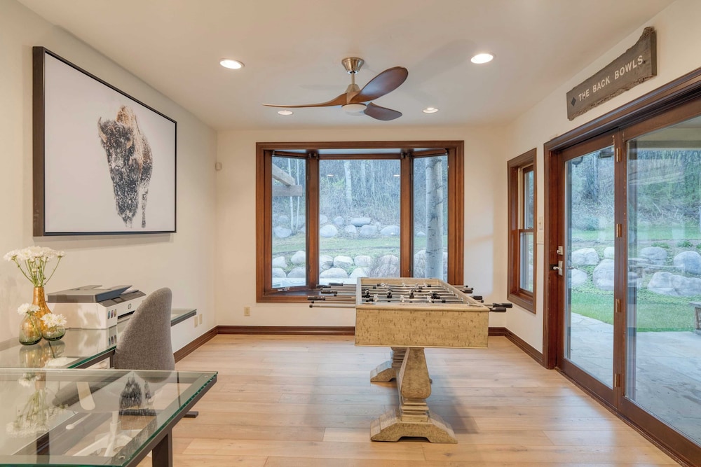 Cozy Edwards Retreat w/ Fireplace, Near Ski Resort Osprey Nest by Avantstay