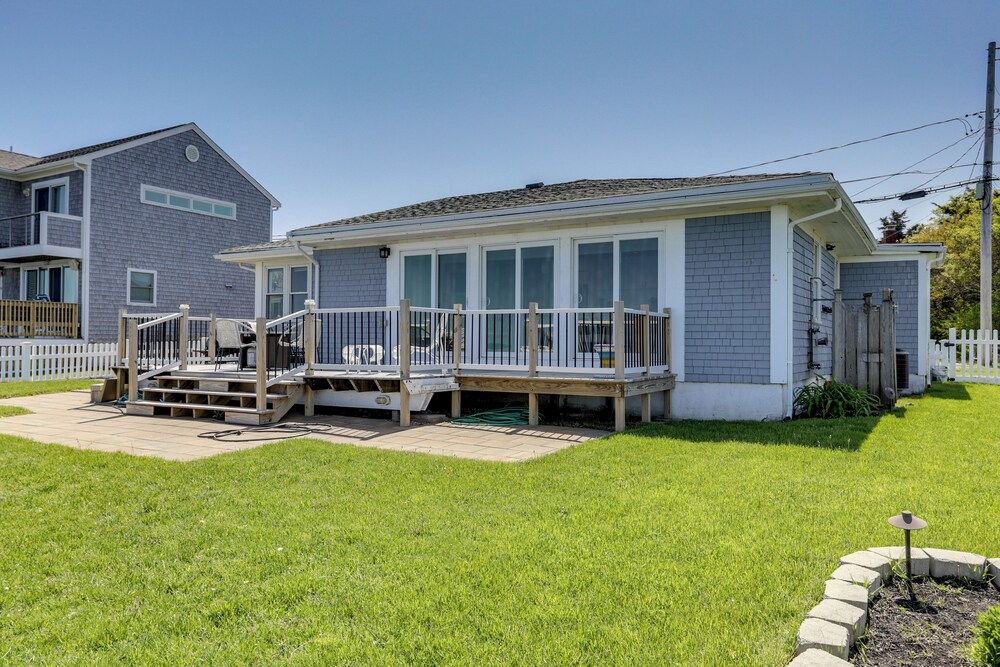 Oceanfront Cottage on Cape Cod Bay w/ Game Room