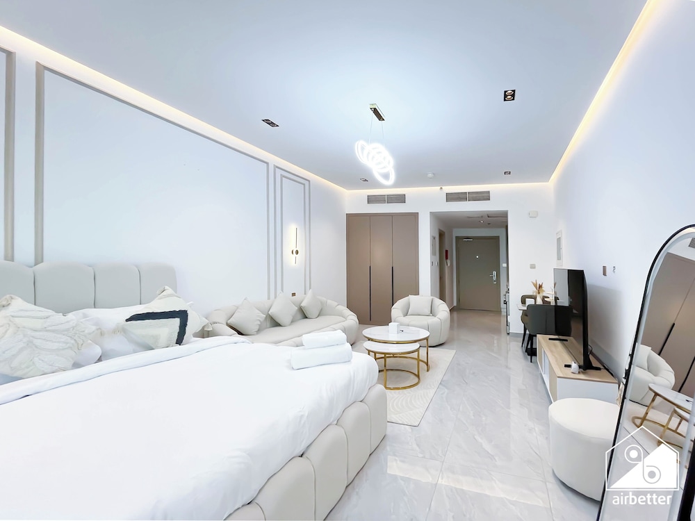 Relaxing ST Getaway Balcony, Pool & Gym Access