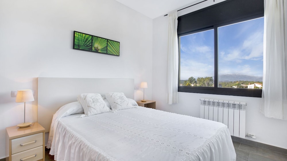 Camelia in Llafranc With 4 Bedrooms and 3 Bathrooms