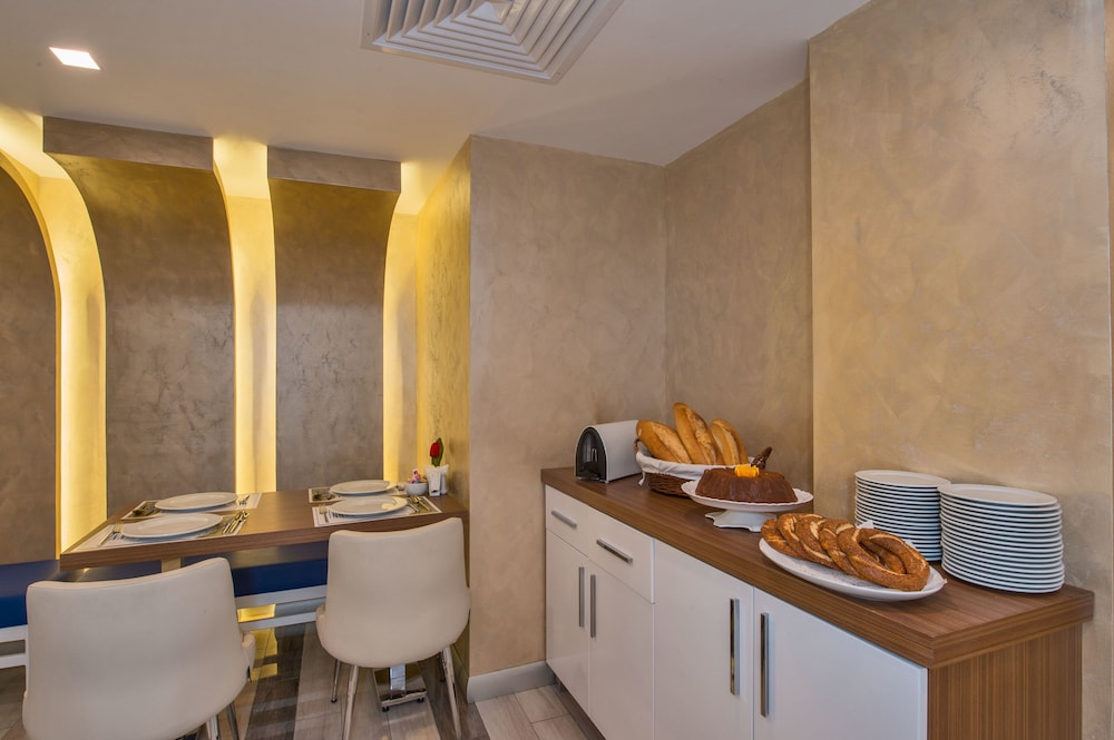 Inntel Hotel Istanbul - Image 40