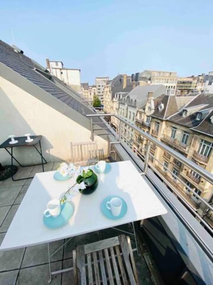 Charming Duplex in Center w. 2 Terraces view 5