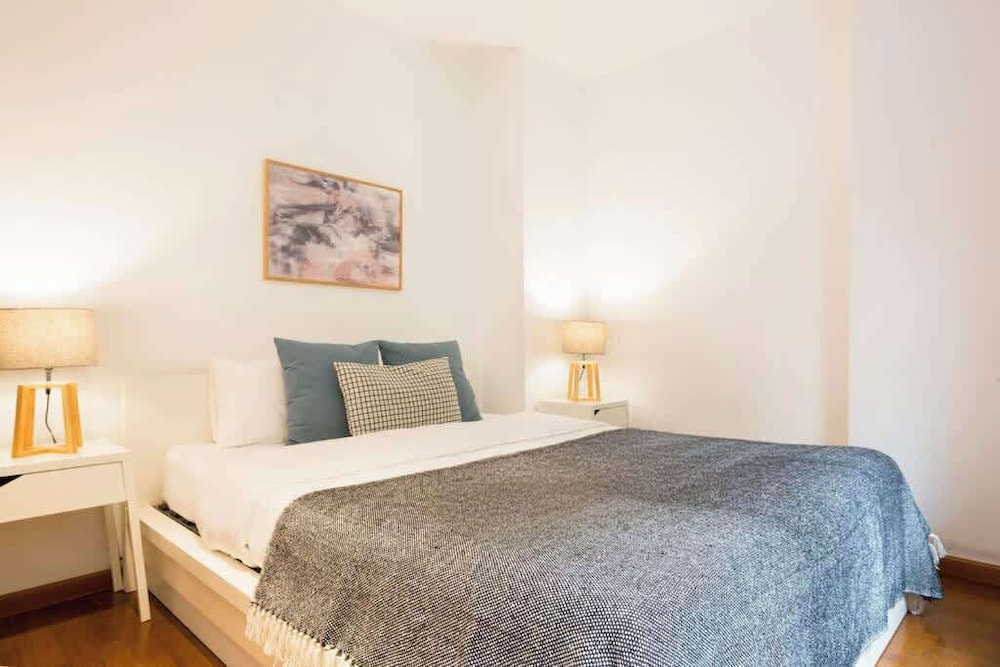 Les Corts Apartments By Olala Homes