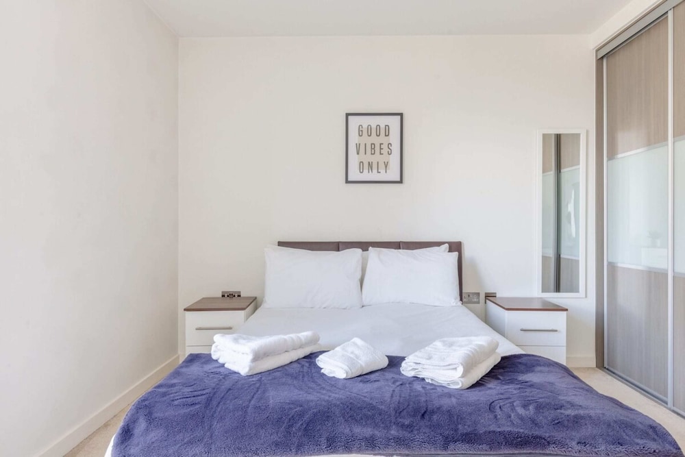 Radiant 1BD Retreat, North Maida Vale!