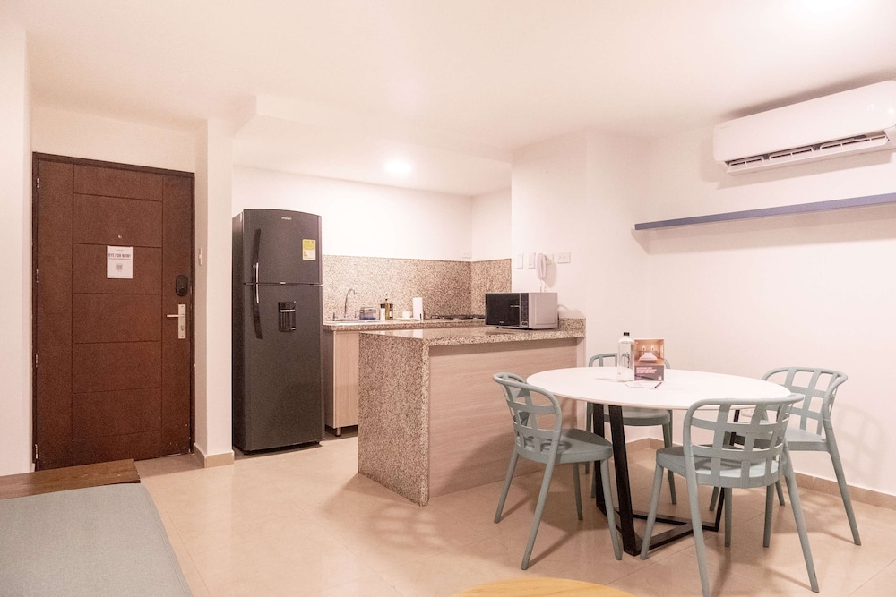 w Glorious 2BR w AC in Cartagena