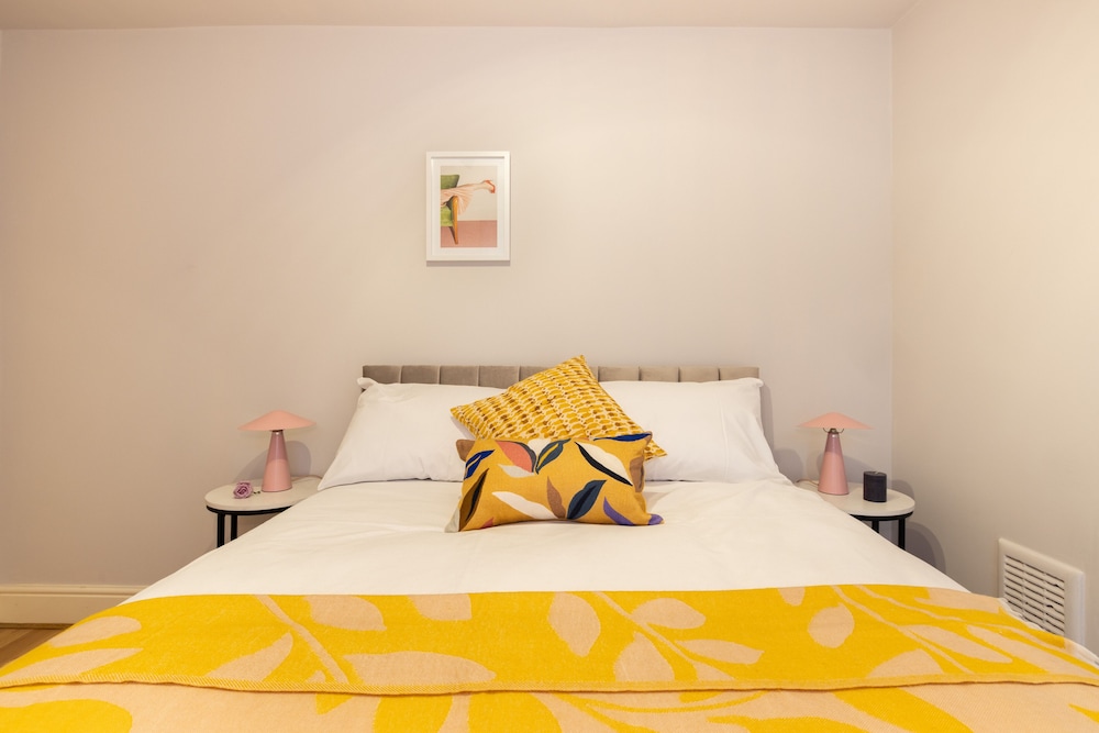 Mornington Crescent Apartments