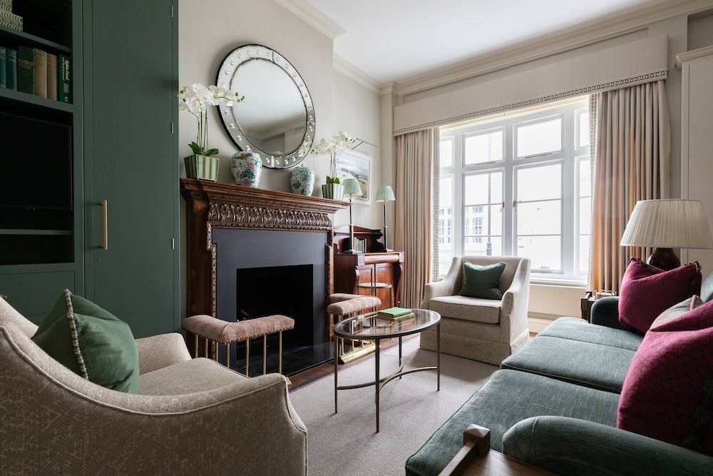 Burton Mews by Onefinestay