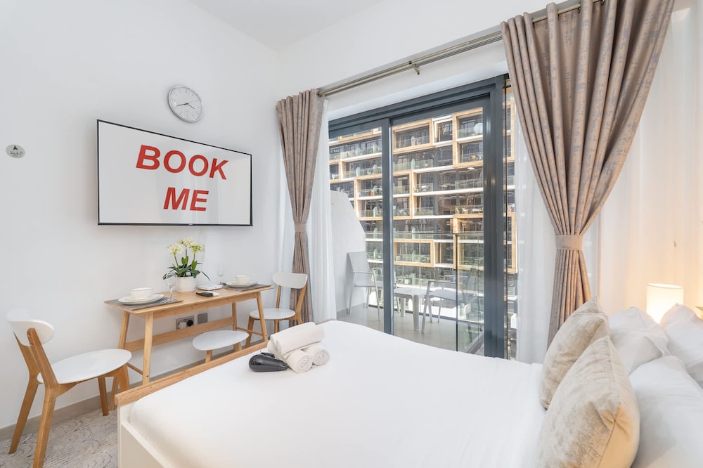 Peaceful Studio in Azizi Riviera 38 With Pool View