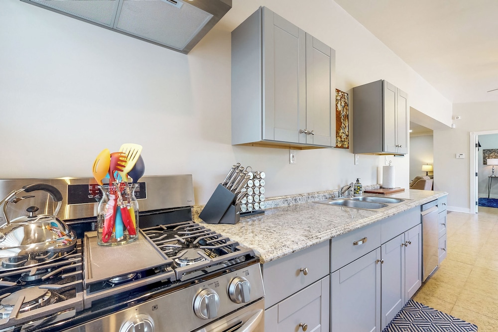 Two Dog-friendly Home, Close to Wine Country