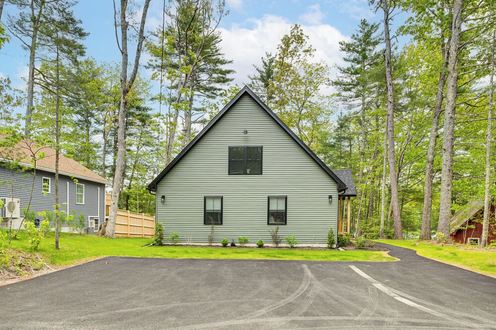 Dock & Game Room: New Waterfront Home in Lyman!