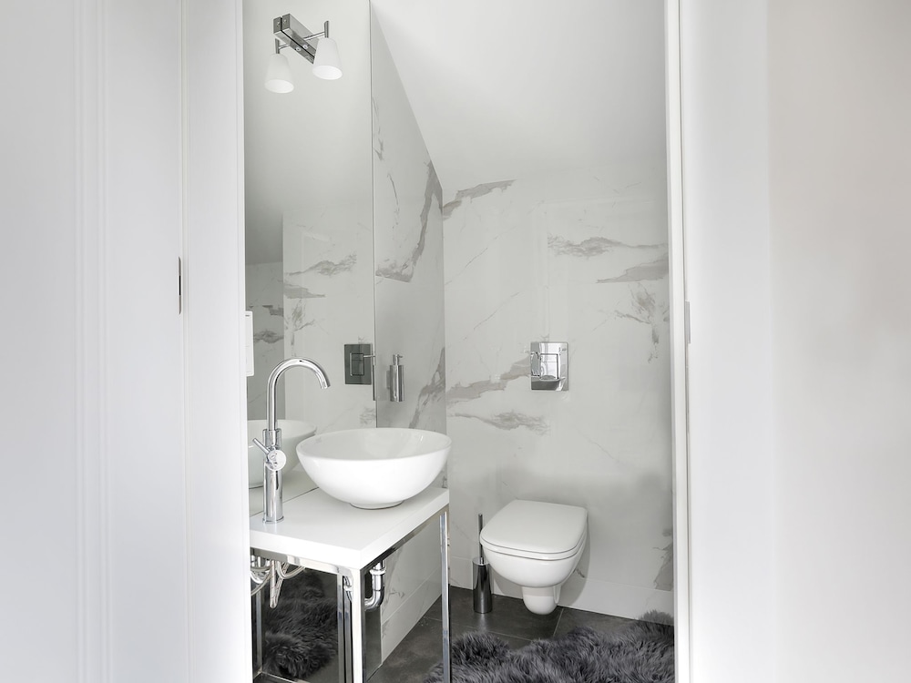 Sweet Suite Apart