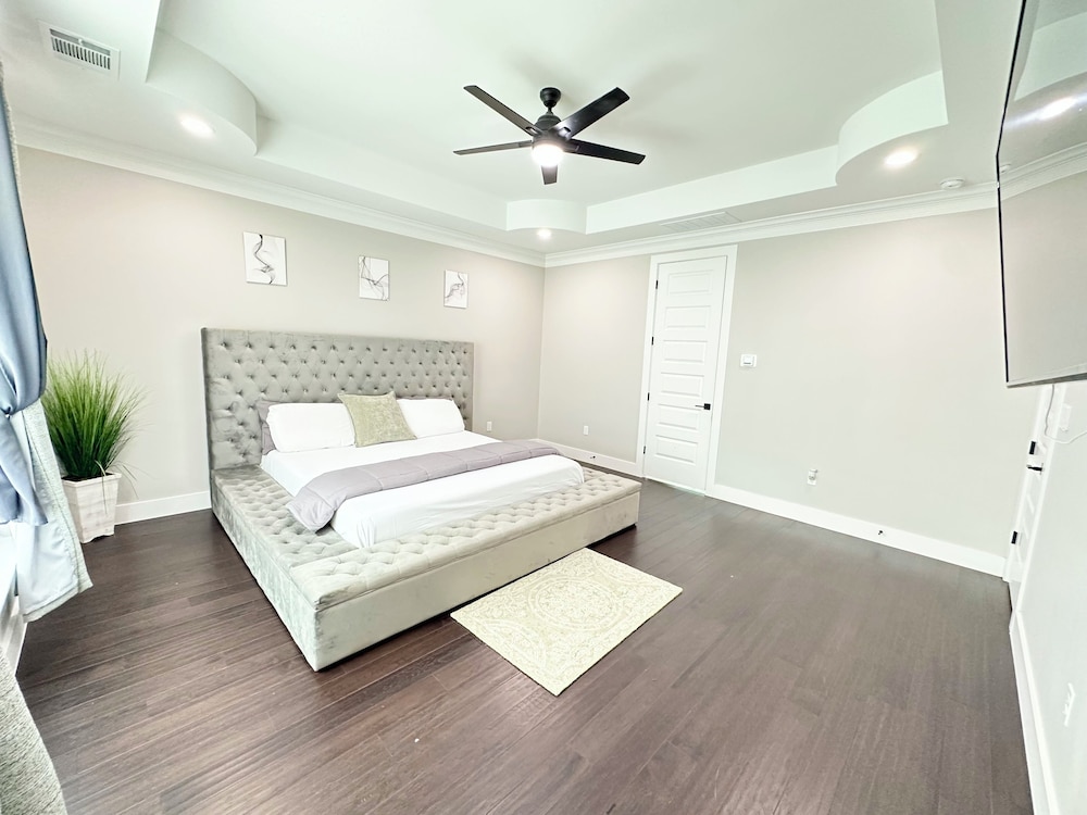 5 bedroom house near COTA AUS