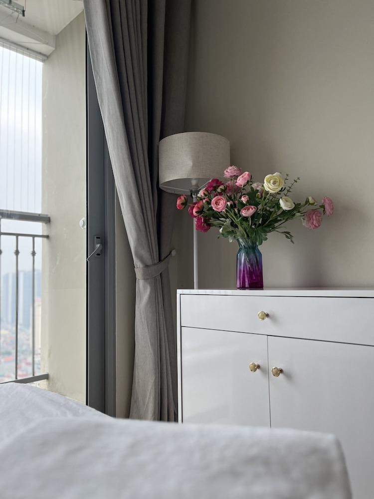 Vinhomes Gardenia - 2 Brs Apartment