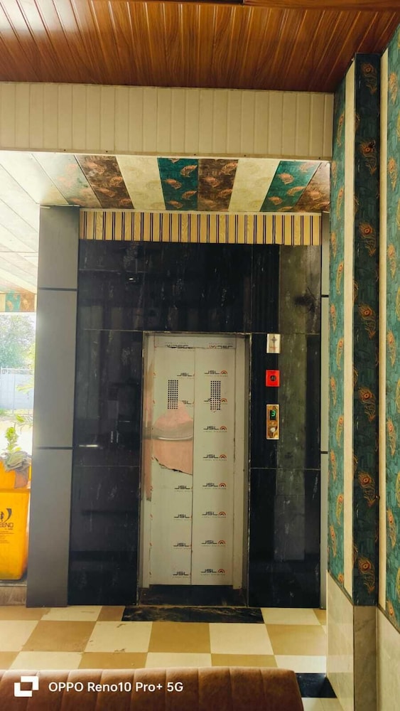 Ram Basant Hotel & Resturant