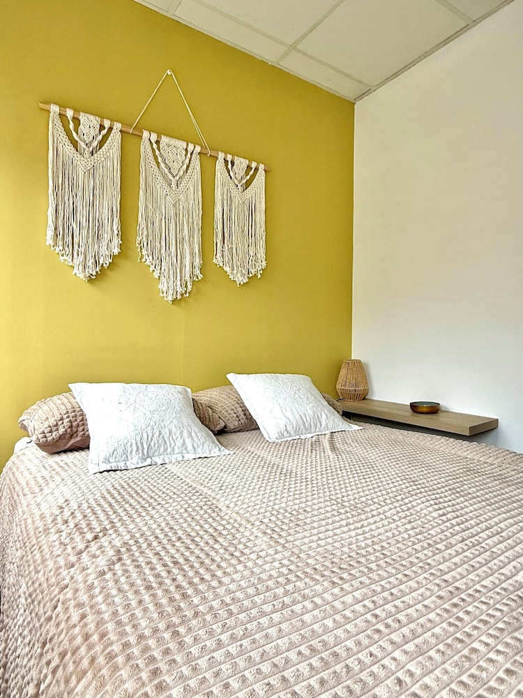 Spacious duplex in the center