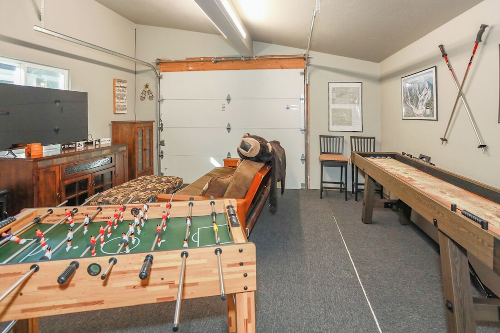 Comet's Cabin