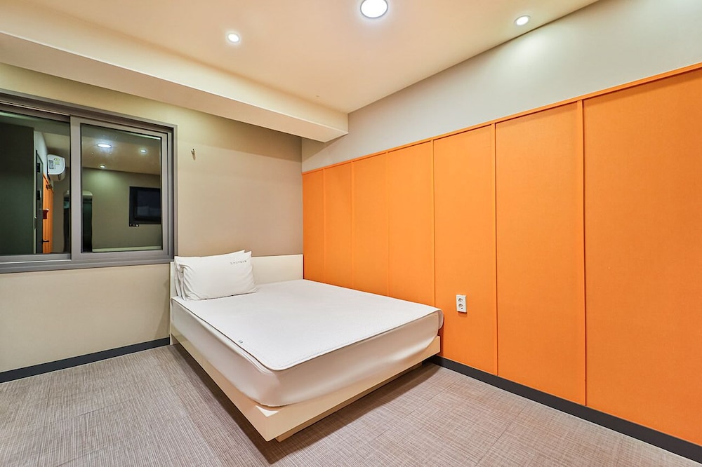 Top Motel