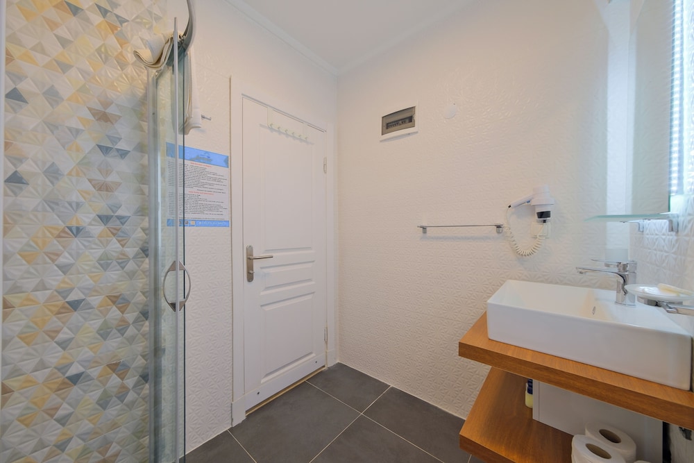 Larimar Suite Otel - Image 32