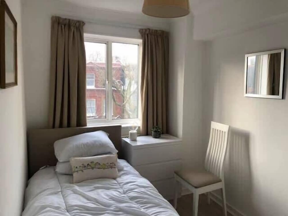 3 Bedroom Apartment, Earls Court