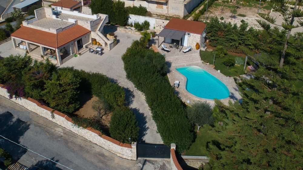 3152 Villa Arielle by Perle di Puglia view 3