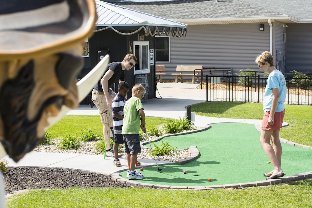 King's Pointe Waterpark Resort - Property Image 7