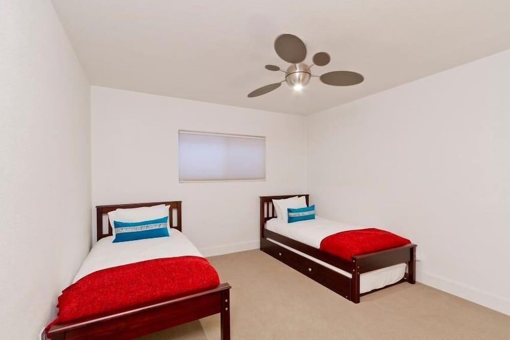 Old School By Signature Vacation Rentals