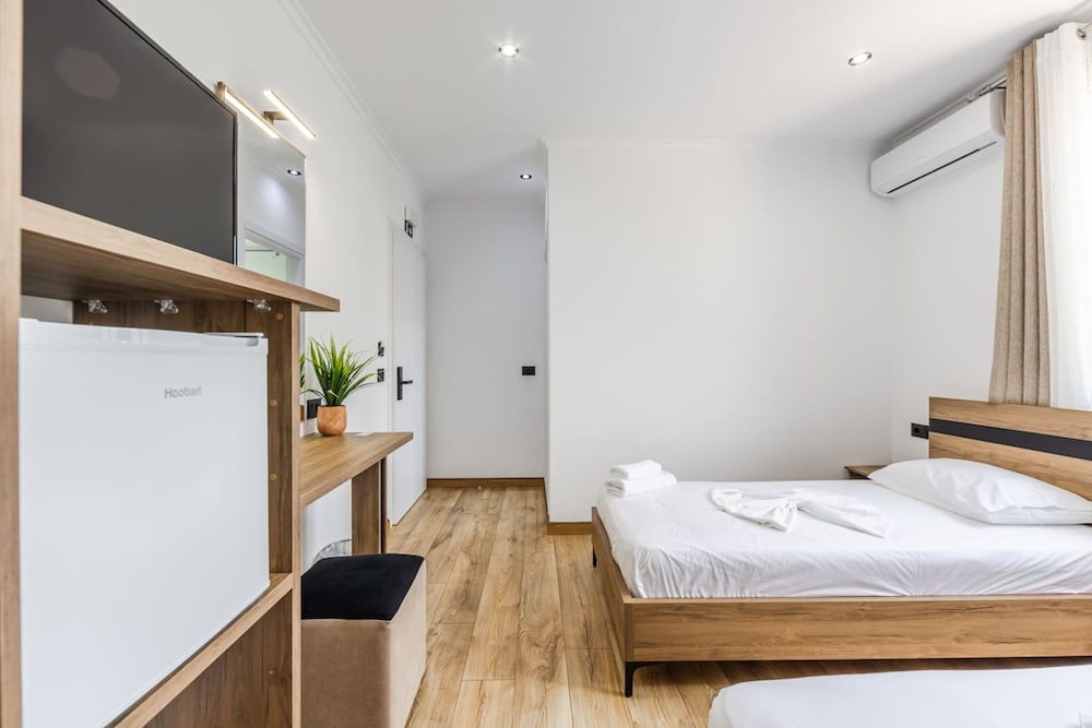 Bliss Double Room in Gjirokast r