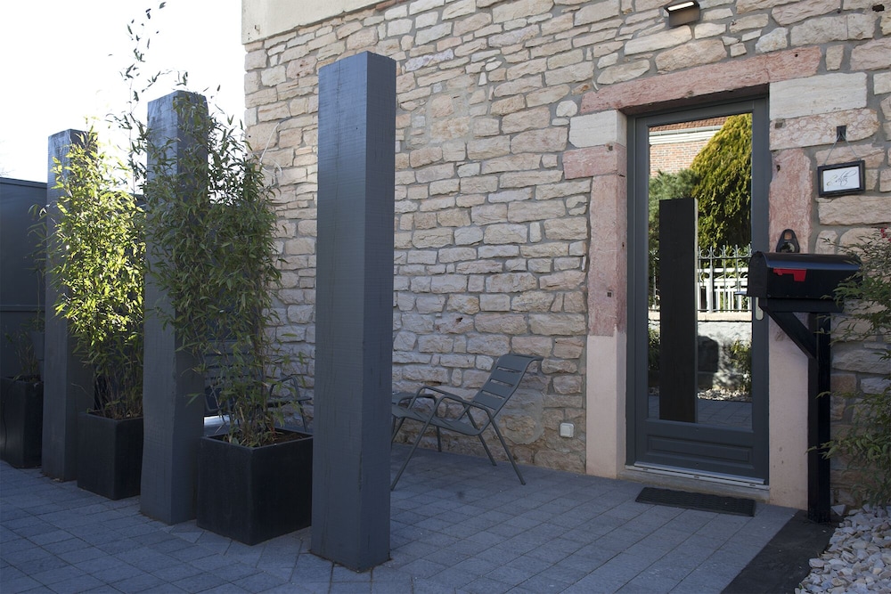 Appart Hotel Eugenie view 3