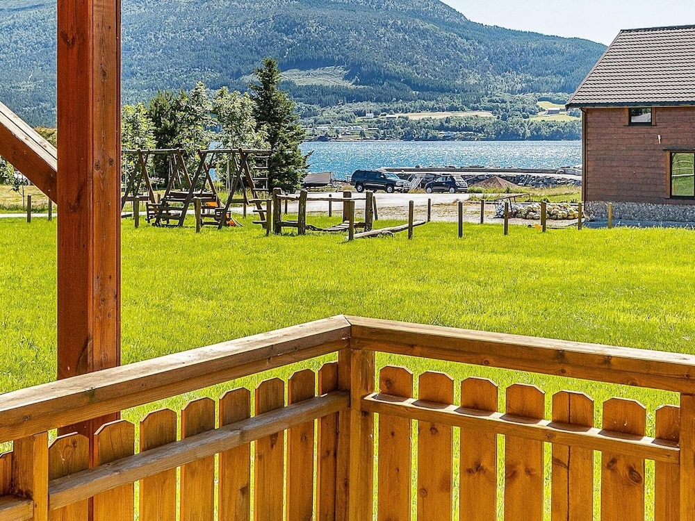 Holiday Home in EidsvÃ¥g en Molde — balance & terrace